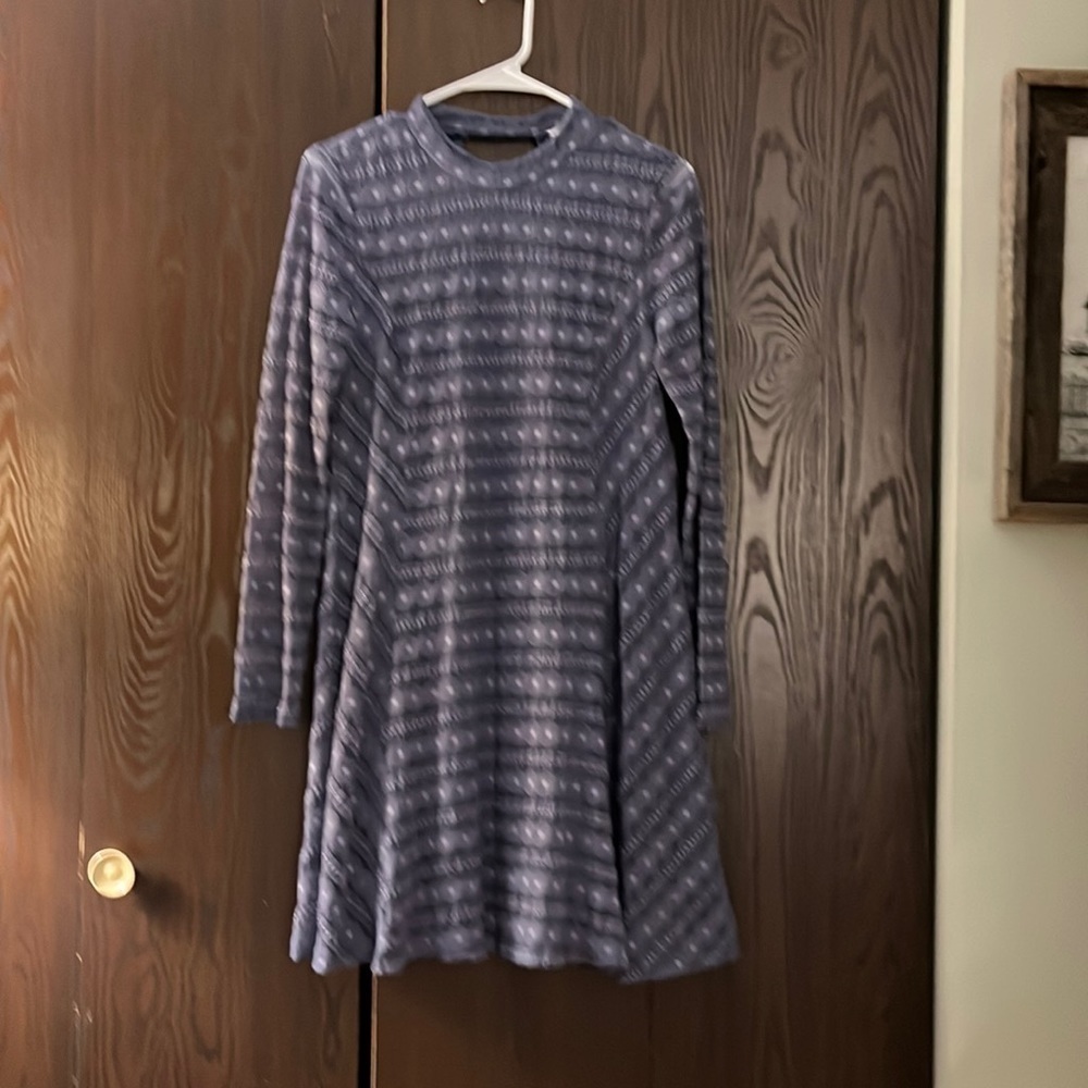 Lush long sleeved blue dress. Net and design overlay. Cut out in the back. M